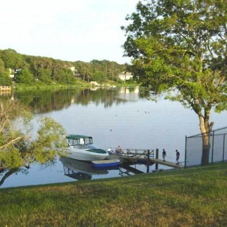 Capewind Waterfront Resort Falmouth Esterno foto