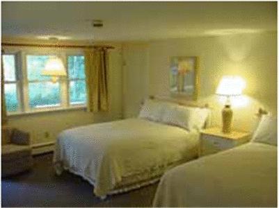 Capewind Waterfront Resort Falmouth Camera foto