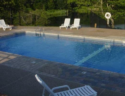 Capewind Waterfront Resort Falmouth Esterno foto