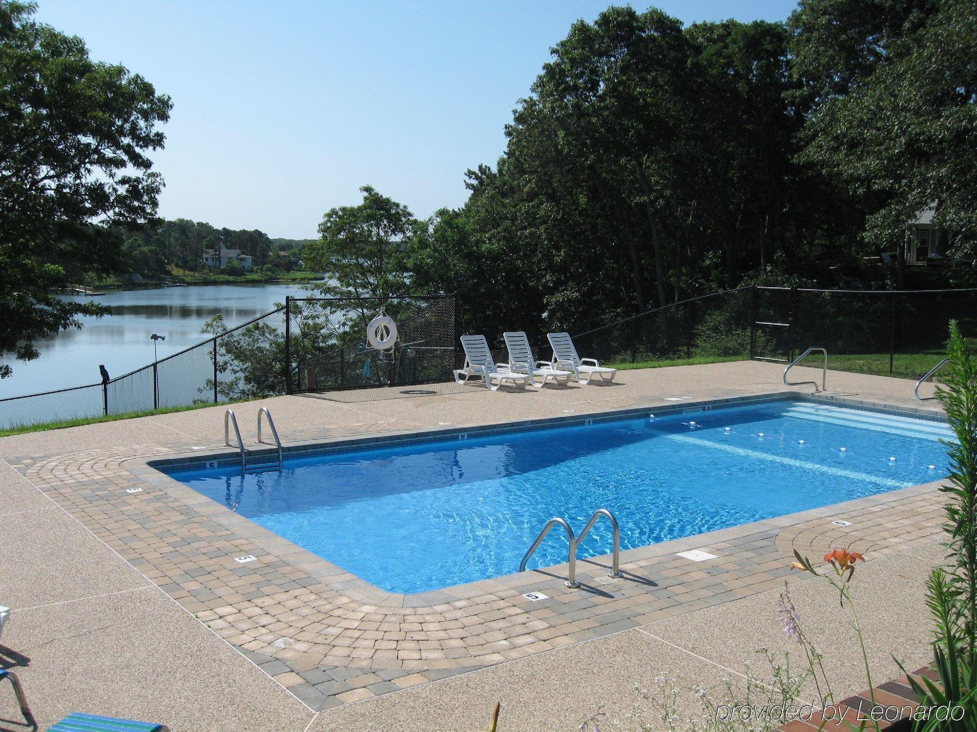 Capewind Waterfront Resort Falmouth Servizi foto