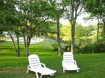 Capewind Waterfront Resort Falmouth Esterno foto