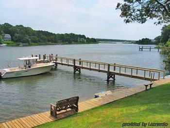 Capewind Waterfront Resort Falmouth Esterno foto
